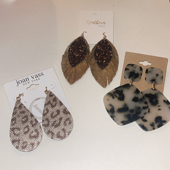 🍀5/$25🍀 lot of gorgeous new earrings - Picture 1 of 7